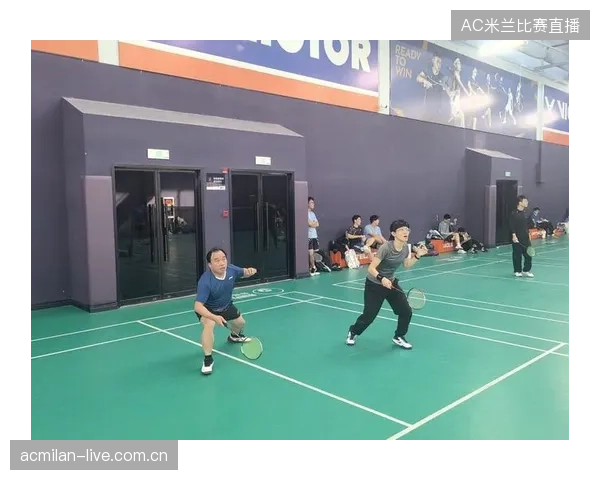 羽毛球后场高远球:制胜技巧与心理战的完美结合 羽毛球后场高远球:制胜技巧与心理战的完美结合