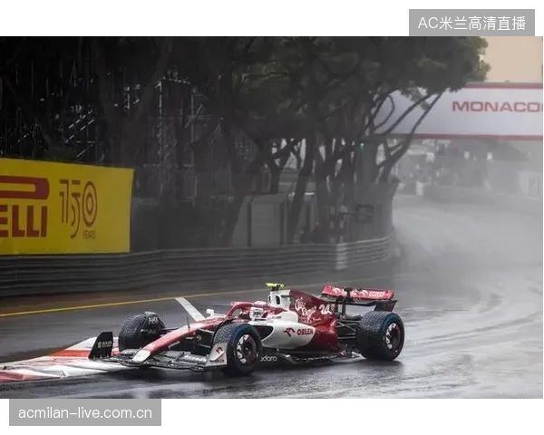 F1巴林站大雨暖胎圈频现踏板故障：赛车与科技的激情对决